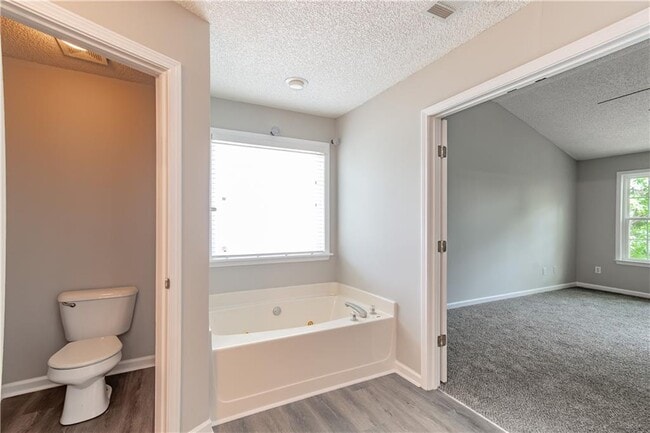 Building Photo - 3895 Tugaloo Dr NE