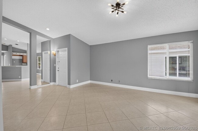 Building Photo - 9220A Vineland Ct