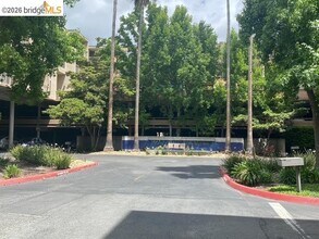Building Photo - 360 N Civic Dr