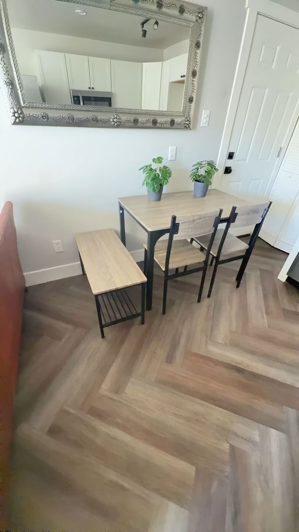 Building Photo - 715 S Laguna Ave