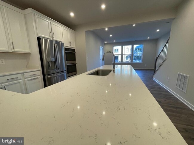 Building Photo - 4161 Red Mulberry Dr