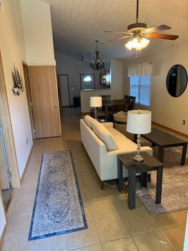 Building Photo - 8282 Mira St