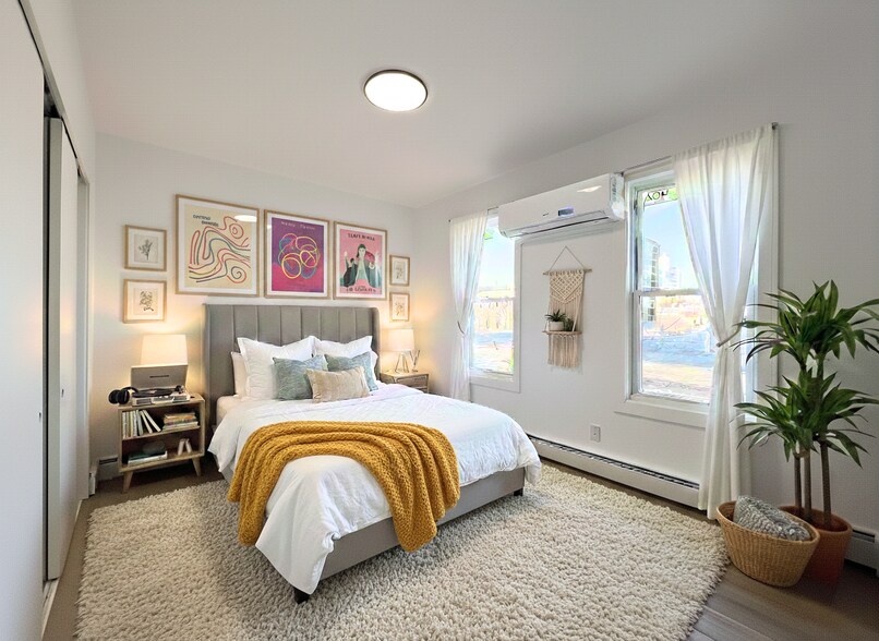 Building Photo - 198 28th St