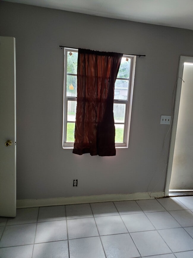 Hall & Front Door - 1380 Seaview