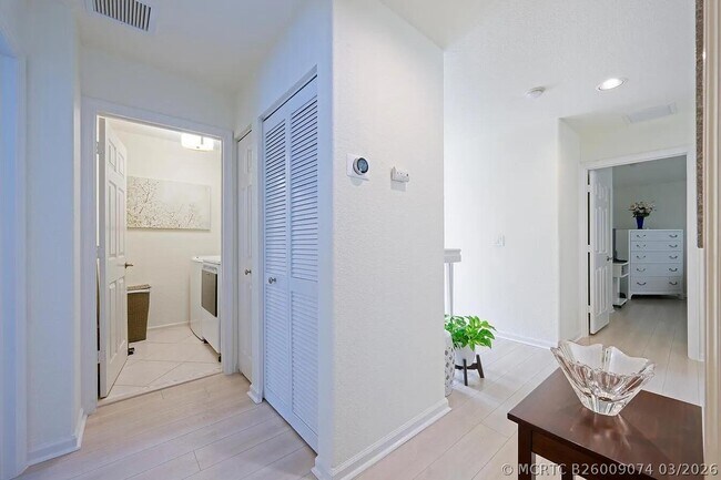 Building Photo - 4156 Meade Way
