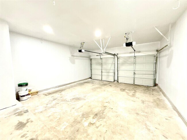 Building Photo - 1713 Bowerton Dr