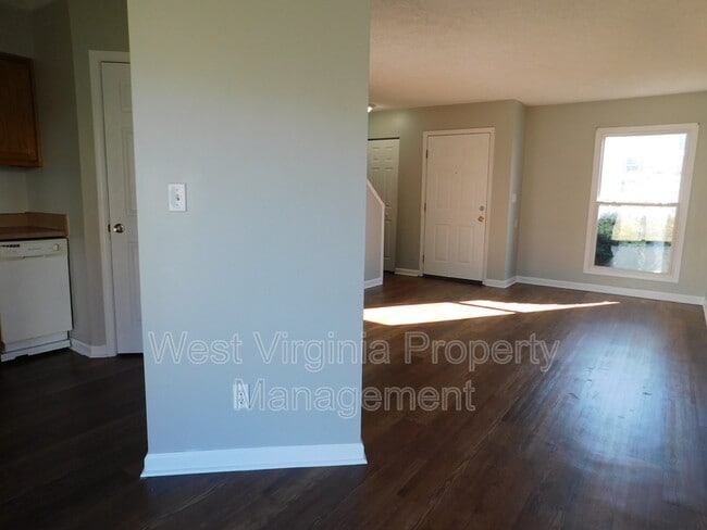 Building Photo - 3648 Davis Stuart Rd