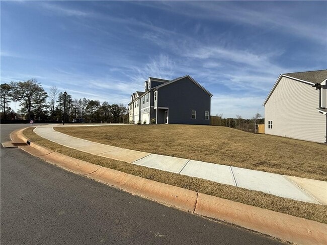 Building Photo - 156 Milledge Cmns Dr NE