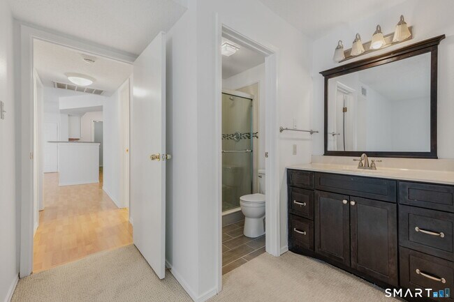 Building Photo - 55 Leafwood Ln