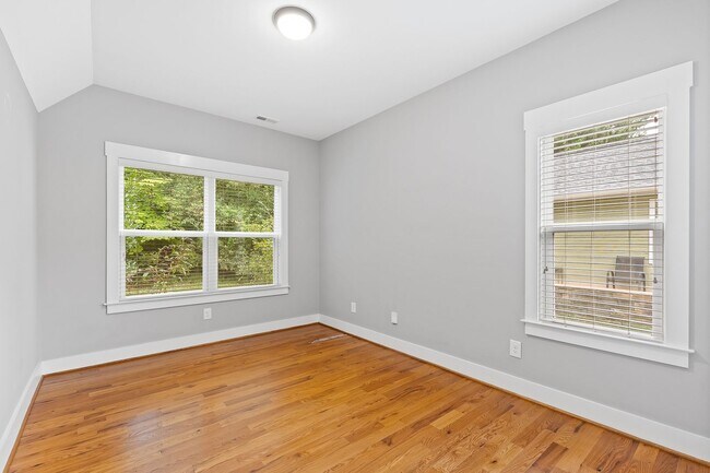 Building Photo - Charming Cape Cod in Tuscaloosa Lakewood!