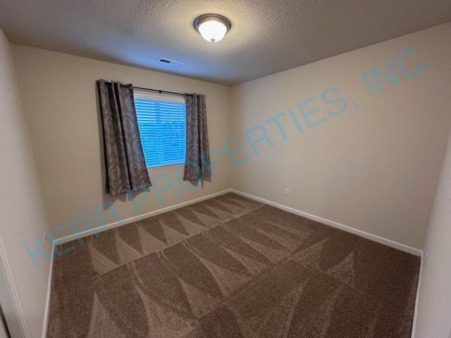 Building Photo - 17236 SE Biscayne St