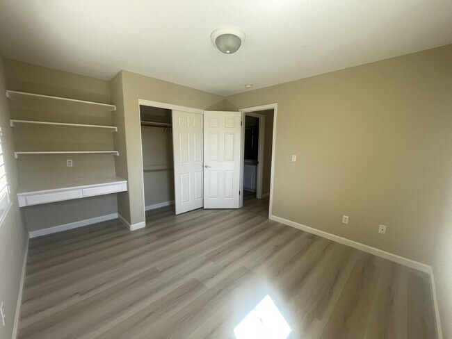 Building Photo - 4 Bedroom 3 Bath Hiddenbrook Home