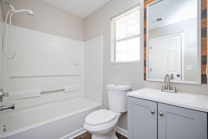 Building Photo - 3375 River Run Trail