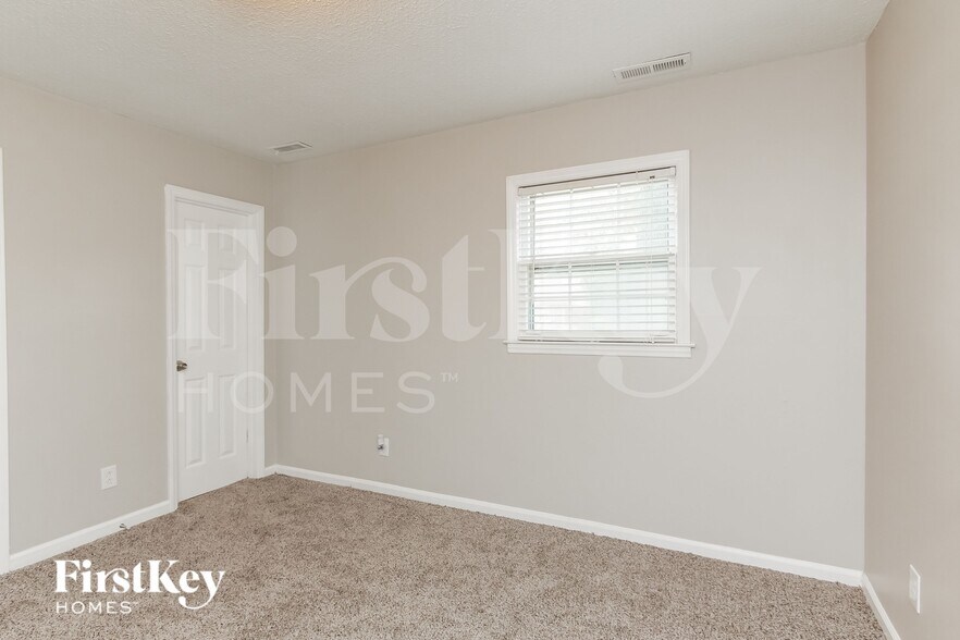 Building Photo - 6814 Elm Forest Dr