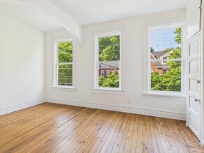 Building Photo - 2108 W Cary St