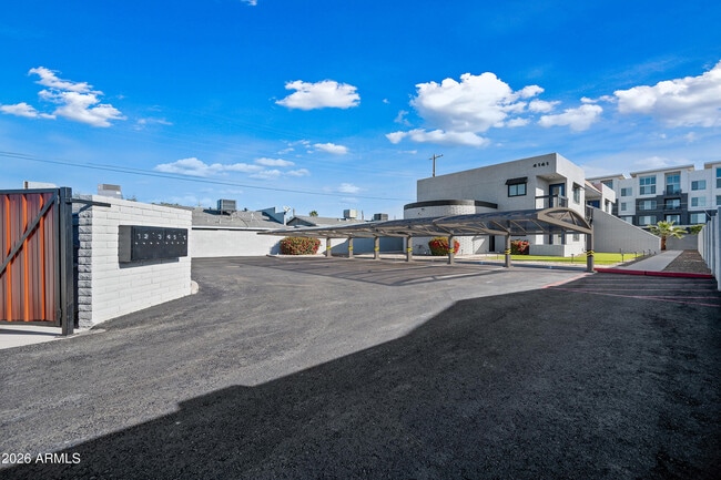 Building Photo - 4139 N 27th St