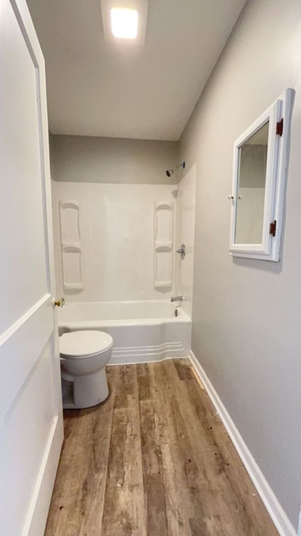 Building Photo - Beautiful Muncie Property!