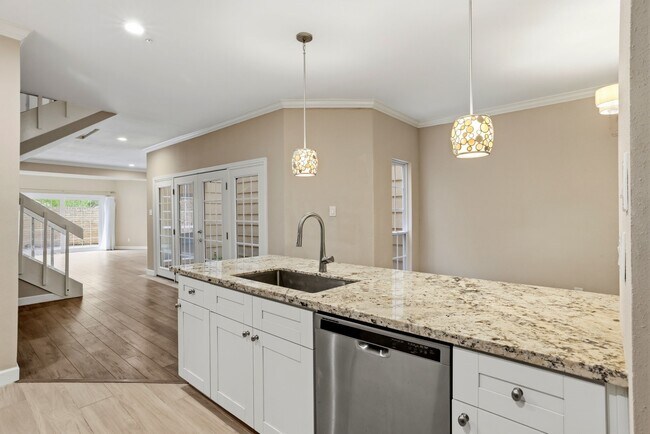 Building Photo - 12625 Memorial Dr