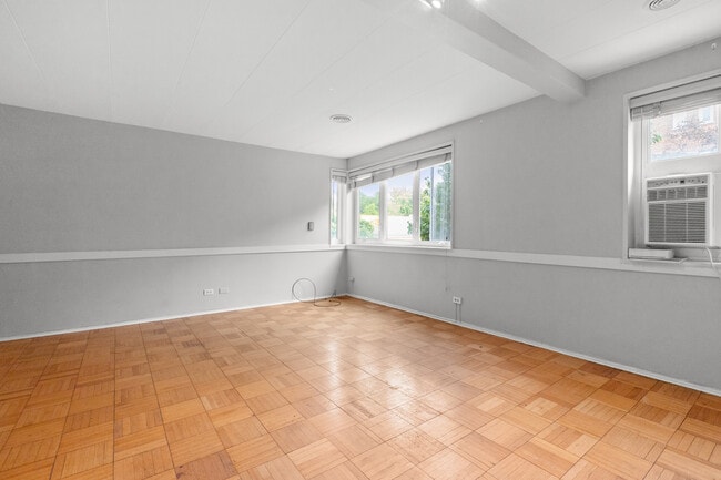 Building Photo - 7206 Oak Ave
