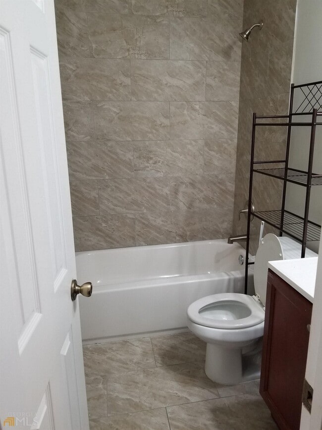 Building Photo - 2644 Farn Dr