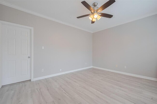Building Photo - 7130 Harmony Cove