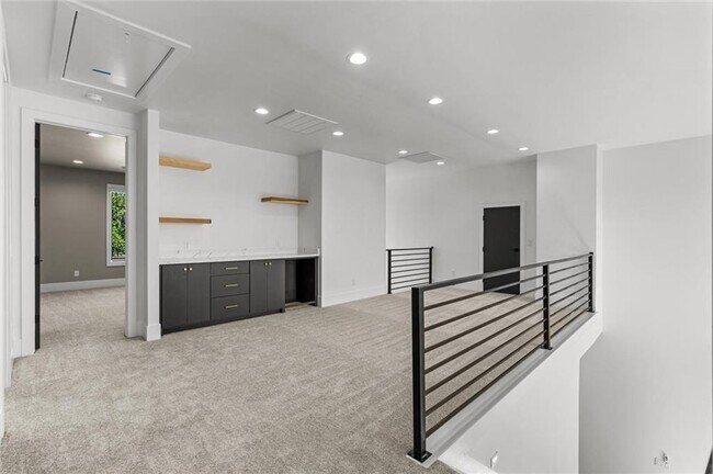 Building Photo - 4427 S 88th St