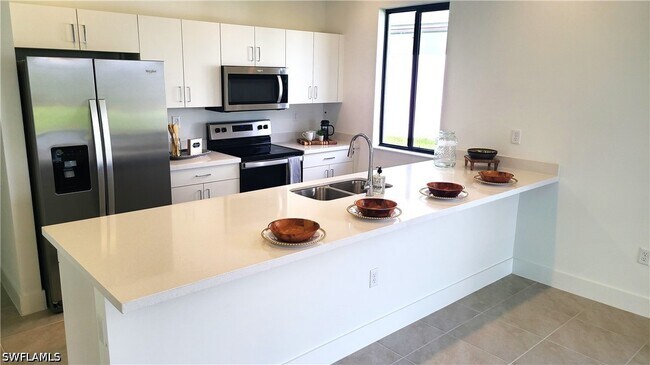 Building Photo - 5322 Nevola Ave