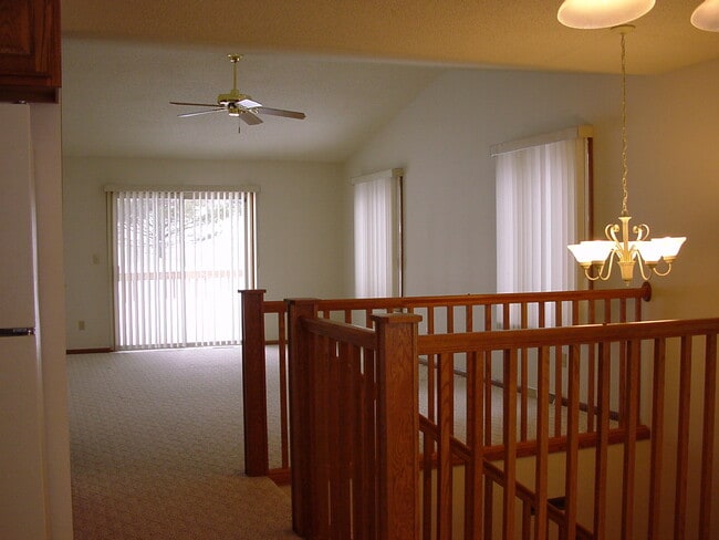 Building Photo - 624 N 16th Ave
