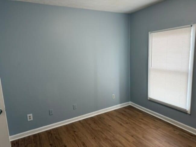 Building Photo - 1612 W Market St