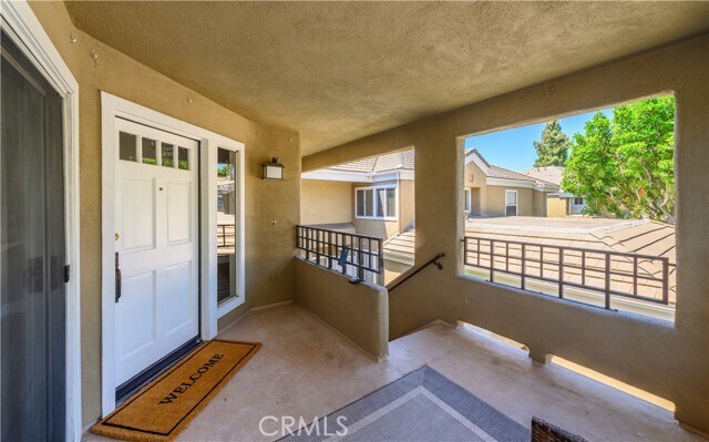 Building Photo - 33 Vassar Aisle