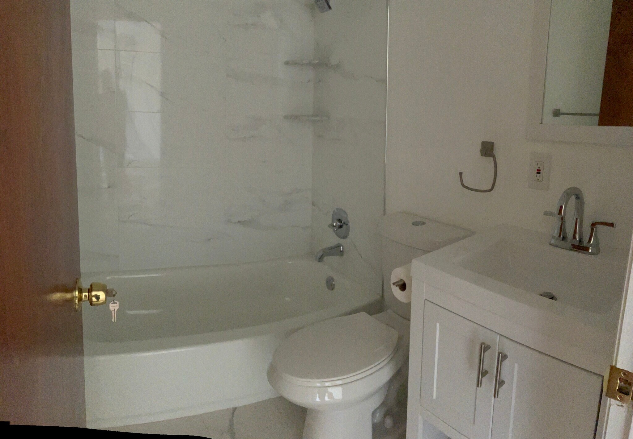 Building Photo - 136 N 10th St