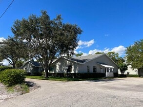 Building Photo - 2707 Lowson Blvd