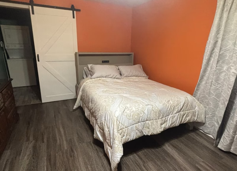 Building Photo - 150 Arbor Ln