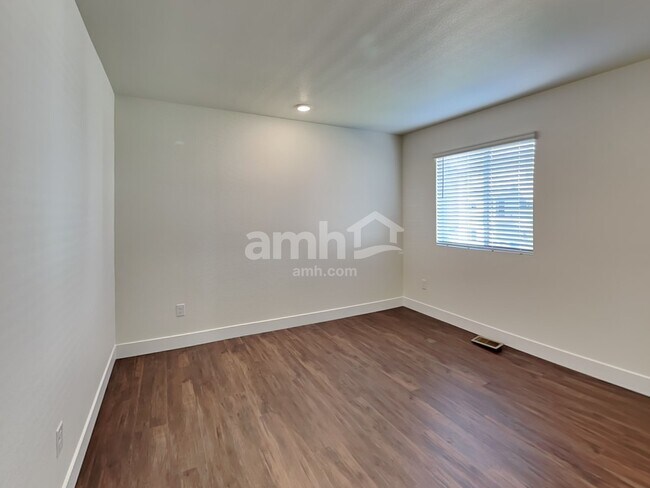 Building Photo - 3970 Wyedale Way