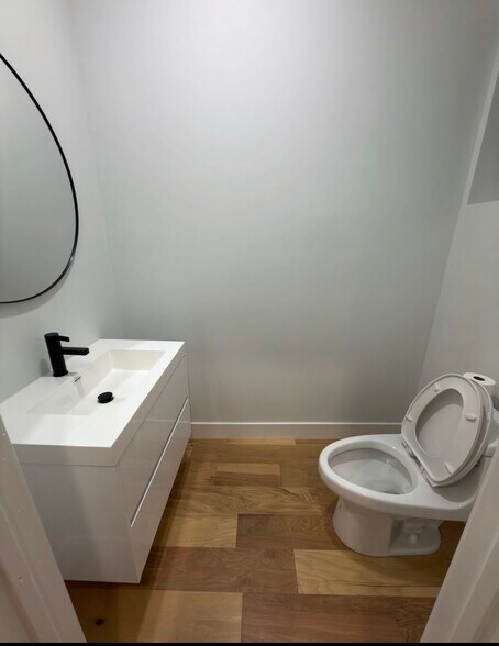 Building Photo - 2431 N 29th St