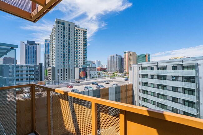 Building Photo - 915 N 4th St