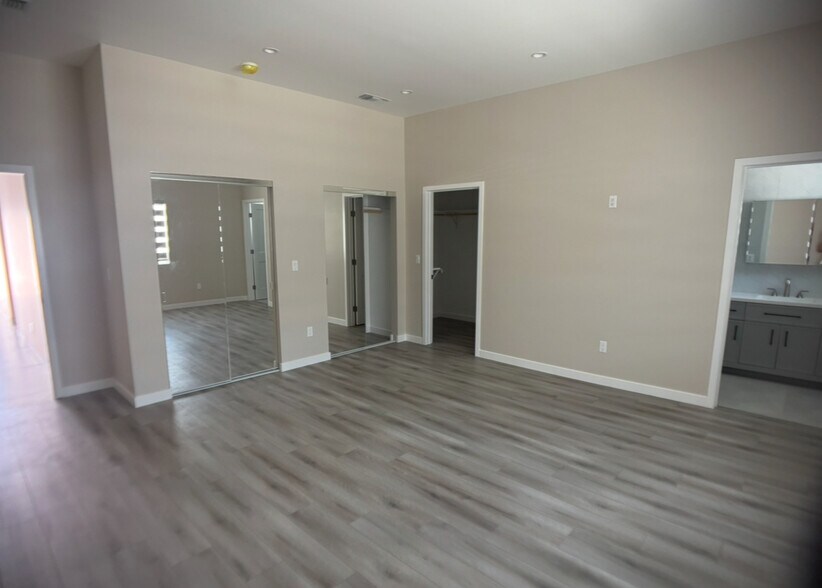Building Photo - 8703 Cranford Ave