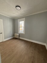 Building Photo - 521 S 16th St