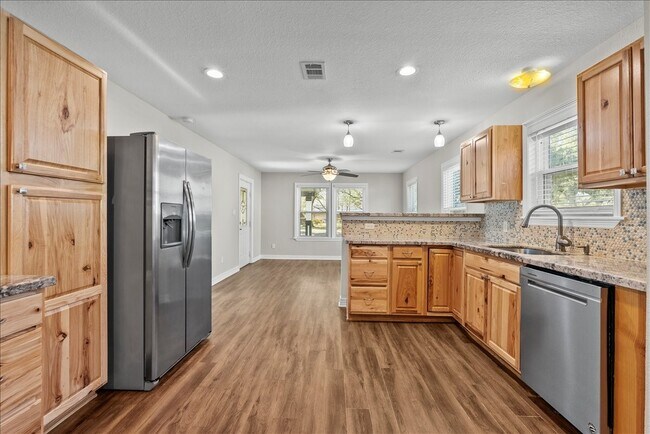 Building Photo - 120 Illinois Ave