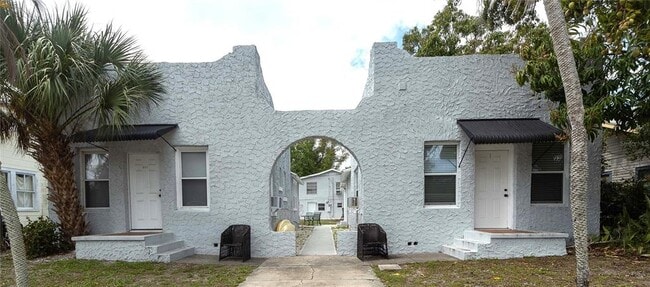 Building Photo - 618 25th St W