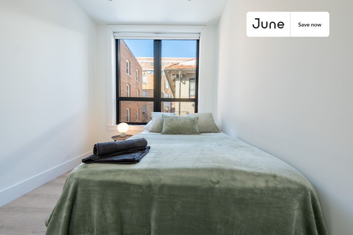 Building Photo - 2147 P St NW