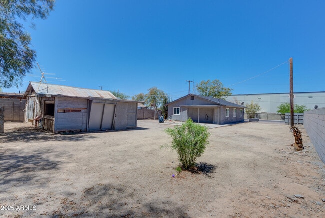 Building Photo - 431 S Hidalgo Rd