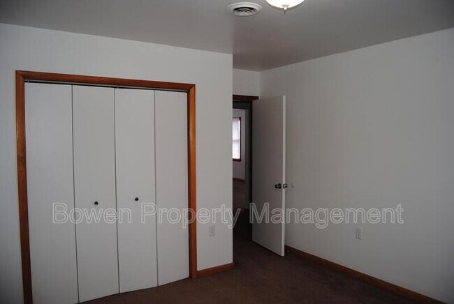 Building Photo - 419 Guilford Ave