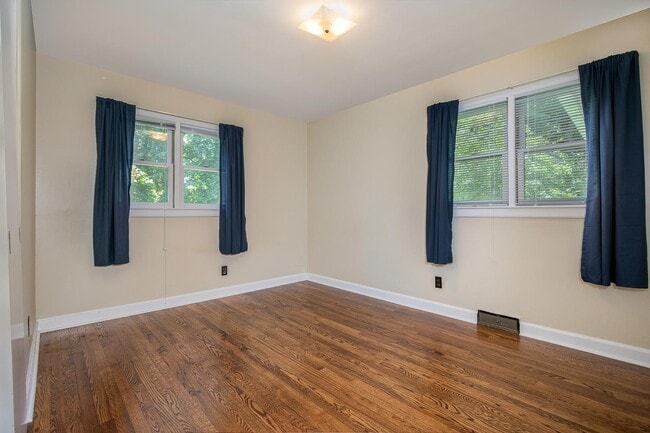 Building Photo - West Asheville House