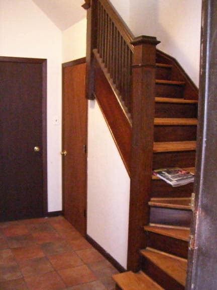 Building Photo - 906 N Oakley Blvd