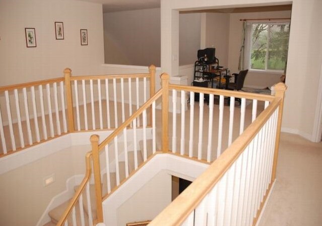 Building Photo - **PENDING** Wonderful West Linn Home!