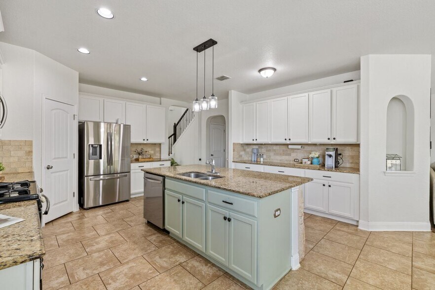 Building Photo - 22438 Akin Fawn