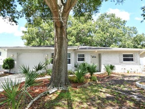 Building Photo - 221 Morgan Ct