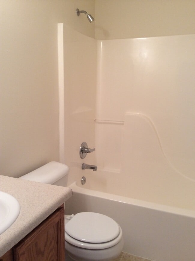 Building Photo - Franklin Twp - 3 BR ranch