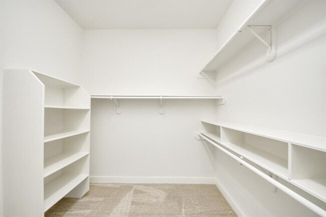 Building Photo - 3811 Parkside Dr